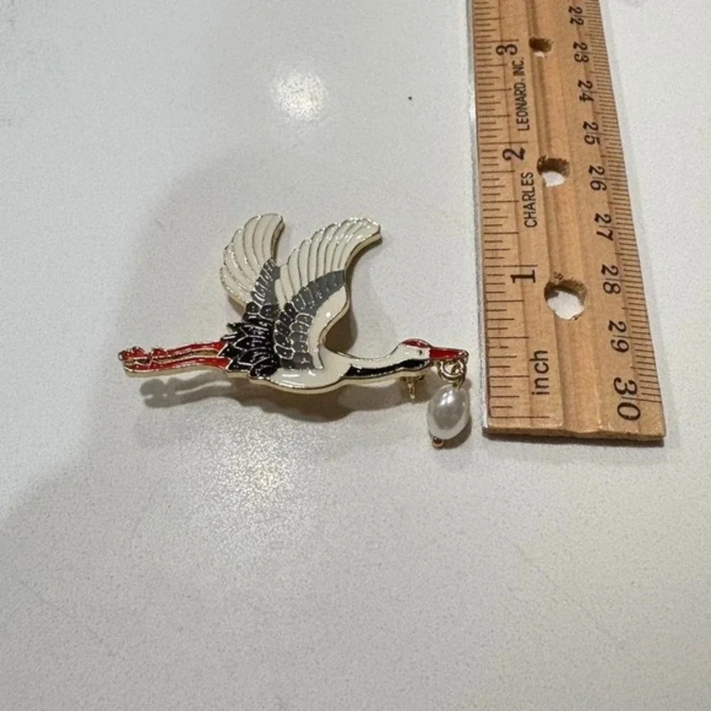 N/A •	beautiful crane